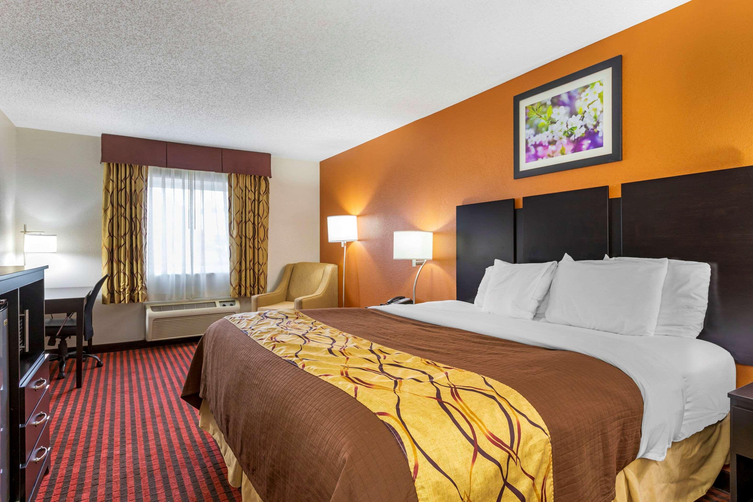 Rodeway Inn Coopersville Экстерьер фото