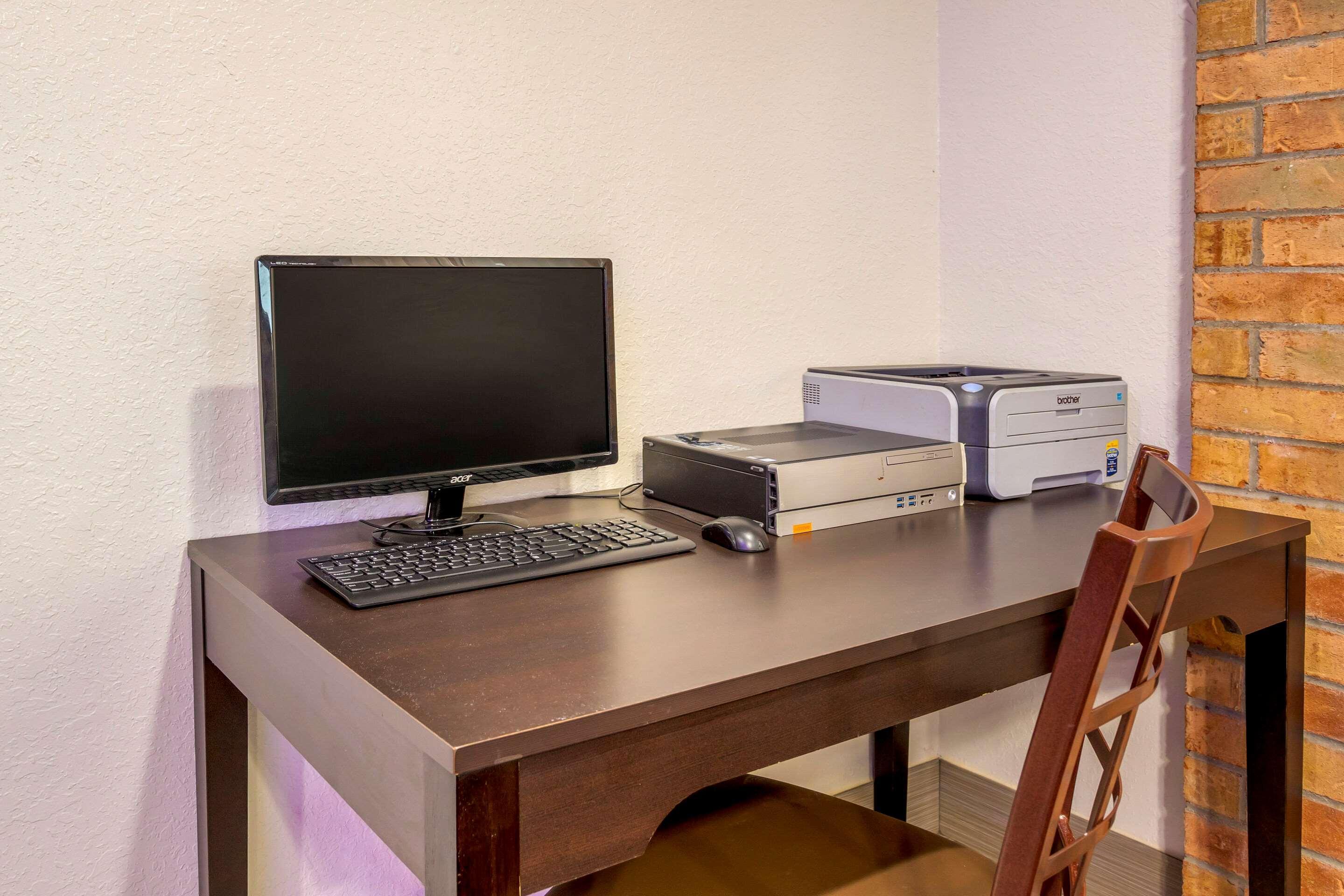 Rodeway Inn Coopersville Экстерьер фото